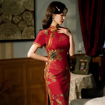 2022 Пролет и есен Нова червен китайски стил Тънък Чонсам с висока яка, модерно банкет рокля Чонсам с къс ръкав