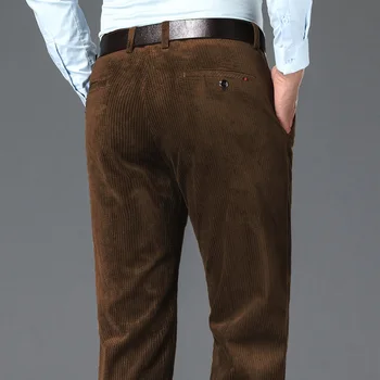 Зимните класически вельветовые мъжки панталони, есенни ежедневните бизнес удобни ластични флисовые памучни директни плътни панталони на средна възраст
